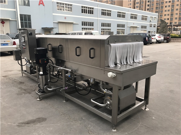 果蔬周轉(zhuǎn)筐清洗機，采用304不銹鋼，易拆裝