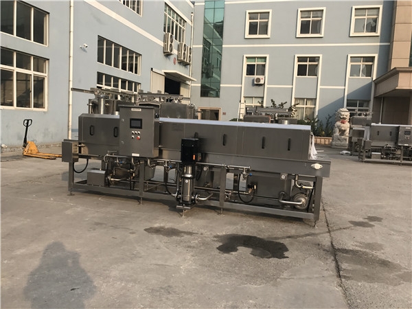 塑料筐清洗機(jī)客戶，塑料筐清洗機(jī)客戶案例，哪些客戶在用洗箱機(jī)，環(huán)速的洗箱機(jī)客戶